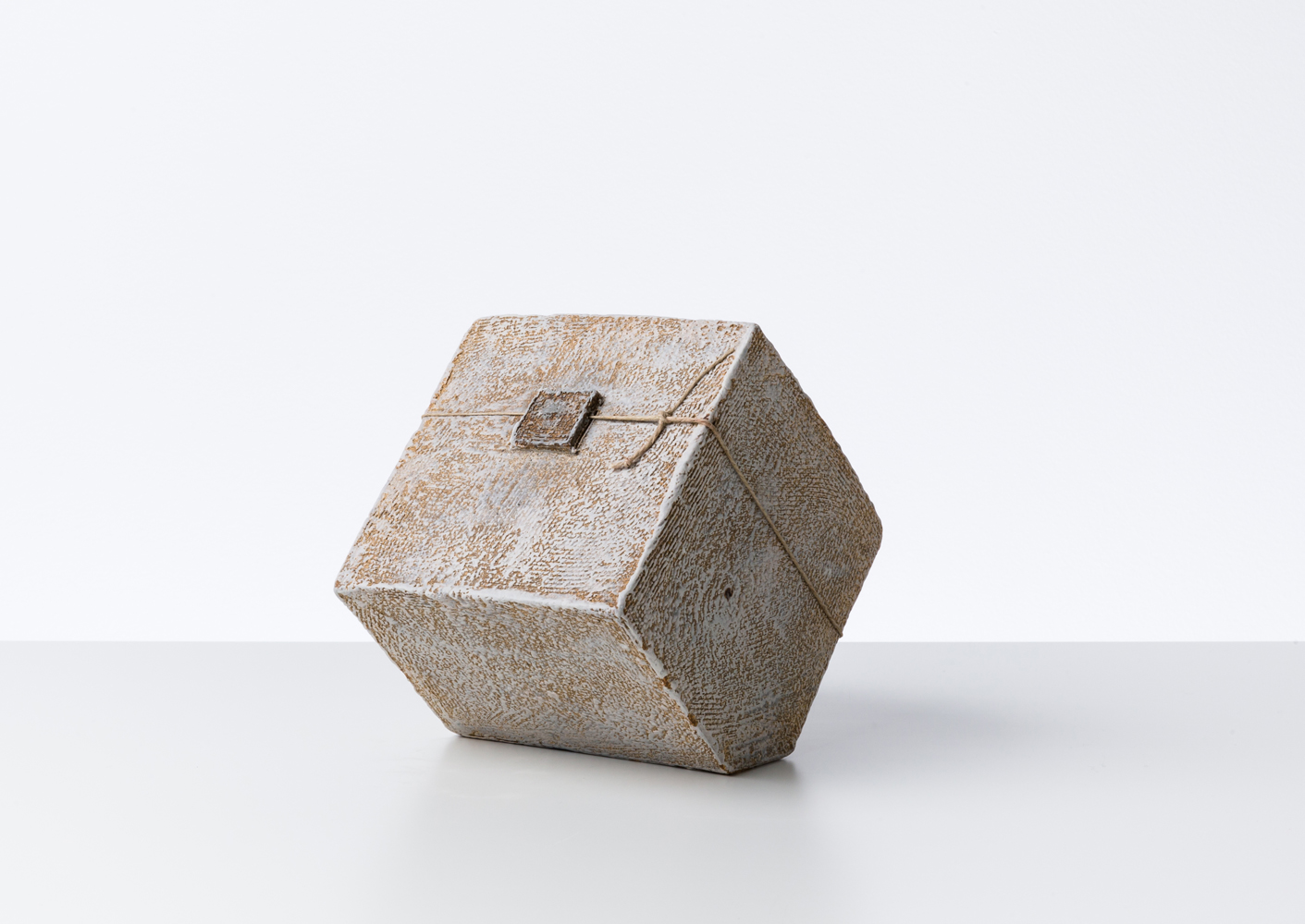 UNTITLED (TR712), 2015 stoneware, slip and hemp thread, 6 1/4 x 5 1/4 x 7 1/2 in, private collection