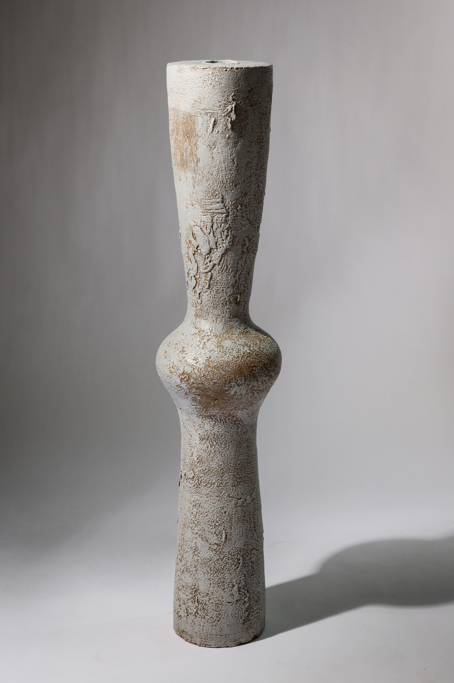 UNTITLED (TR439), 2013, stoneware and slip, 44 3/4 in H; private collection