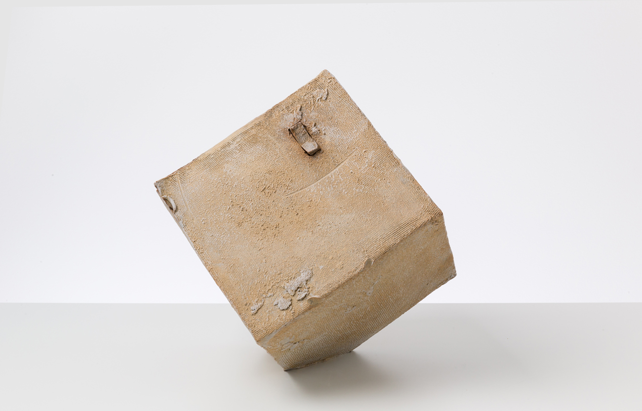 UNTITLED (TR749), 2015 stoneware and slip, 17 1/4 x 15 x 18 in